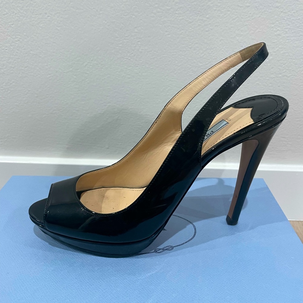 Prada Black patent leather pumps